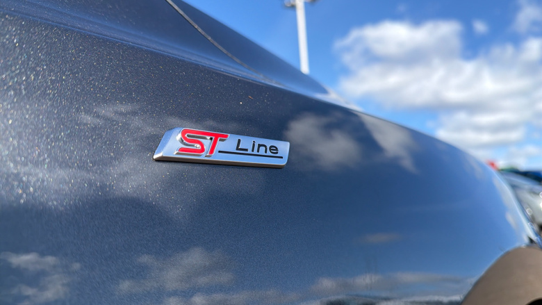 Ford Focus 1.0 EcoBoost Hybrid mHEV 155 ST-Line X Ed 5dr Auto Petrol Hatchback